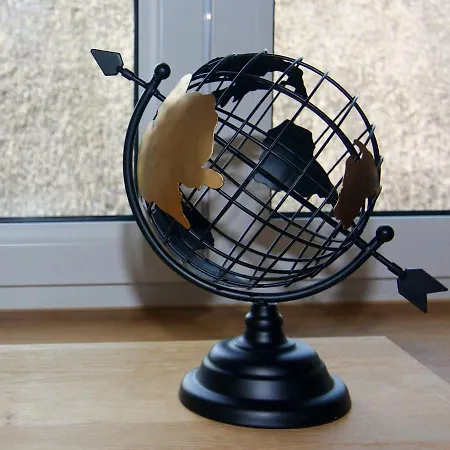 Daire Strandanker In *